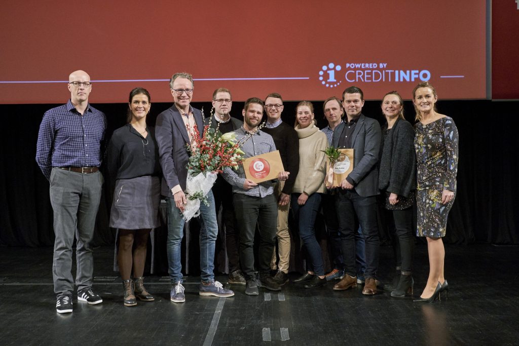 A few of the Nox Medical employees along with the minister of innovation in Iceland and prominent members of the innovation circle in Iceland